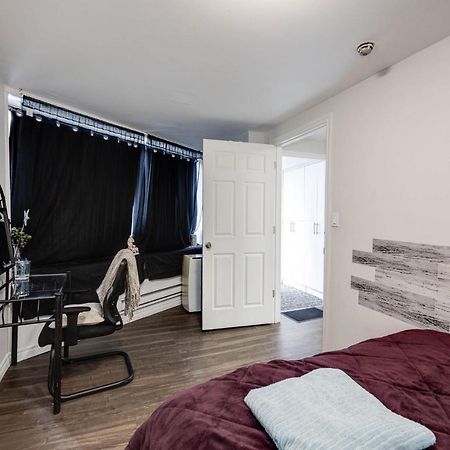 Bright Parkdale Court - Little Portugal W/ Free Parking Apartman Toronto Kültér fotó