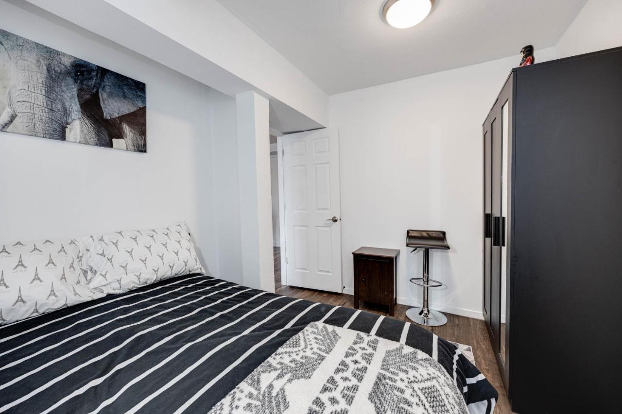 Bright Parkdale Court - Little Portugal W/ Free Parking Apartman Toronto Kültér fotó