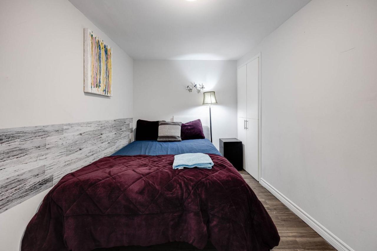 Bright Parkdale Court - Little Portugal W/ Free Parking Apartman Toronto Kültér fotó